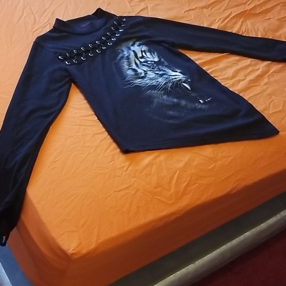 Gothic Tiger long sleeve top - Picture 2 of 5